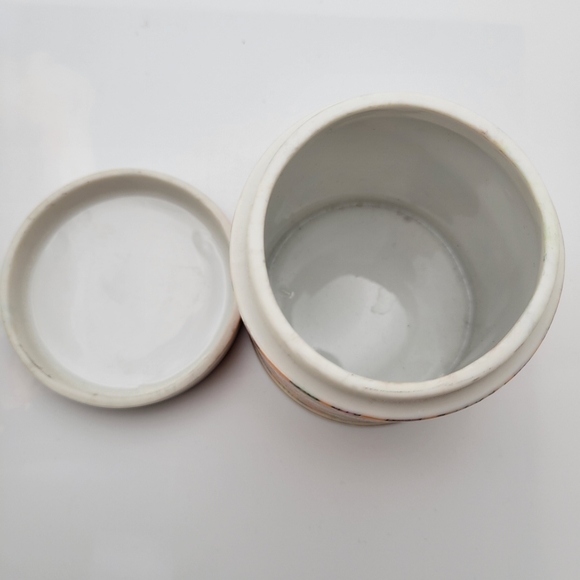 Vintage Porcelian Trinket Boxes Bathroom Vanity Set Powder Container Flower... - Picture 9 of 11